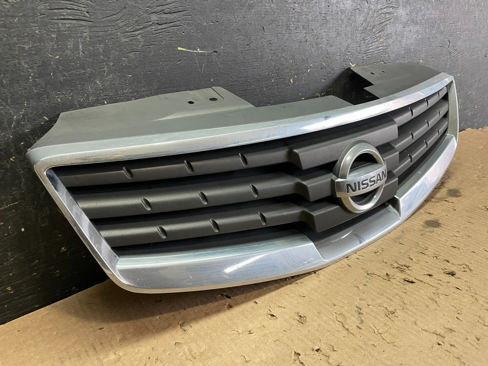 2007 to 2008 Nissan Maxima Front Upper Grill Grille Chrome OEM Z5641 DG1