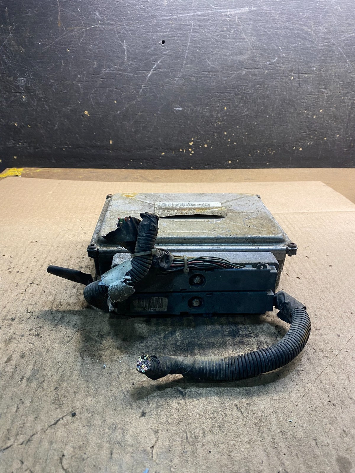 2004 GMC Envoy Silverado Engine Computer ECU ECM Module Oem Z4992 DG1