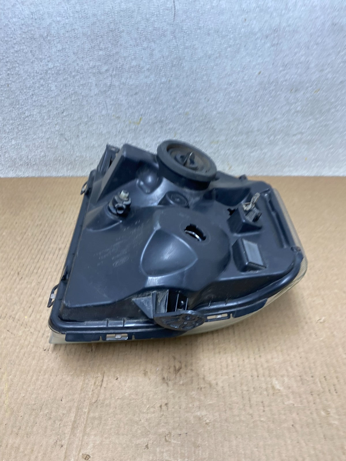 2008-2014 Ford Econoline E150 E250 E350 Left Driver LH Headlight OEM W3842 DW10