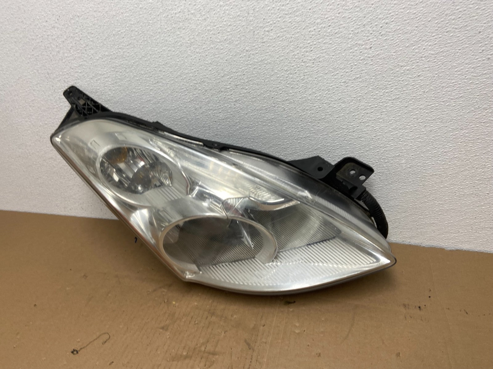Sedan 2010 2011 2012 Nissan Altima Headlight Right Passenger Rh OEM AB6425 DW1