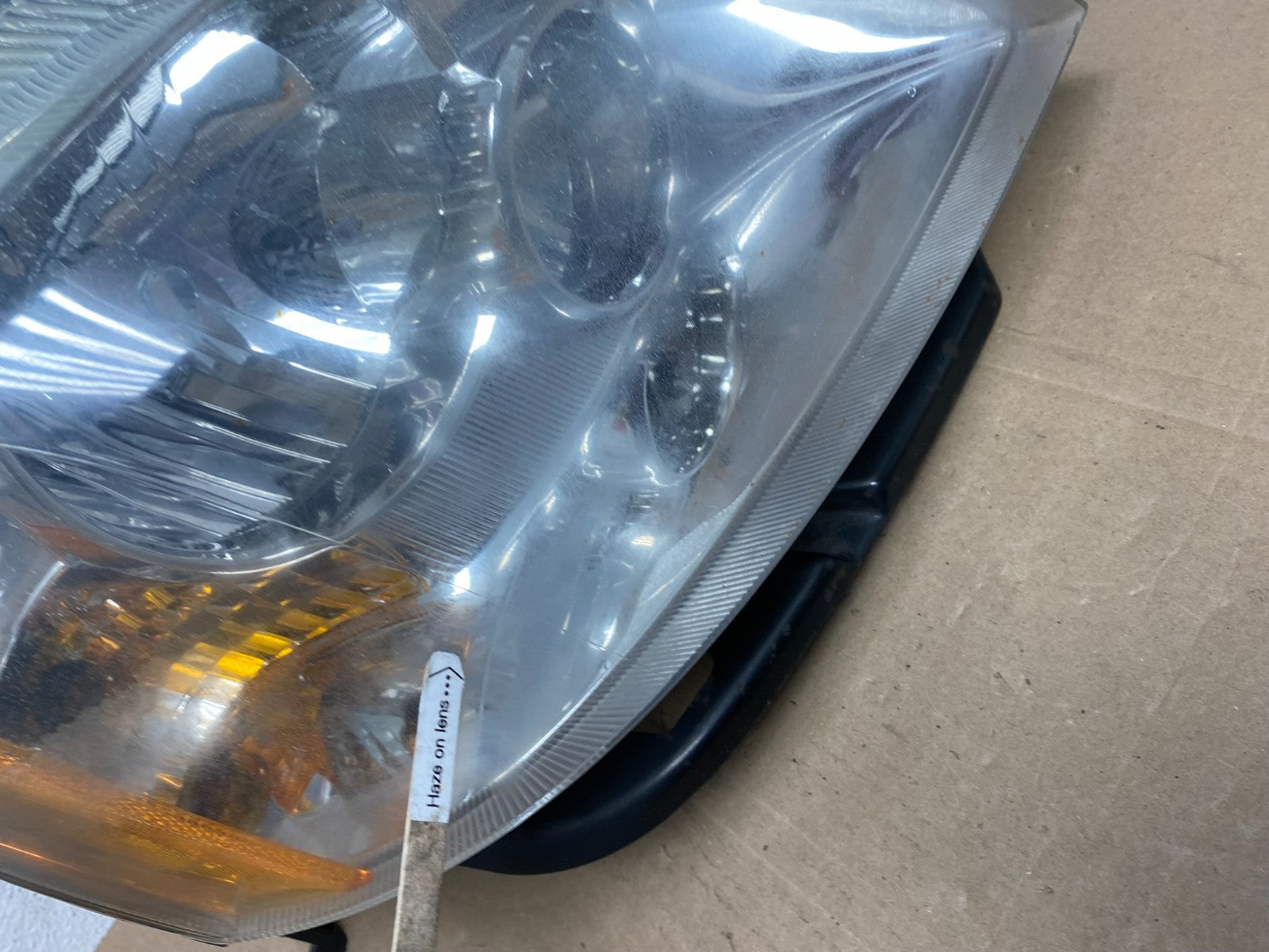 2005 to 2007 Ford Five Hundred Halogen Right Passenger Side Headlight AE4905 DW4