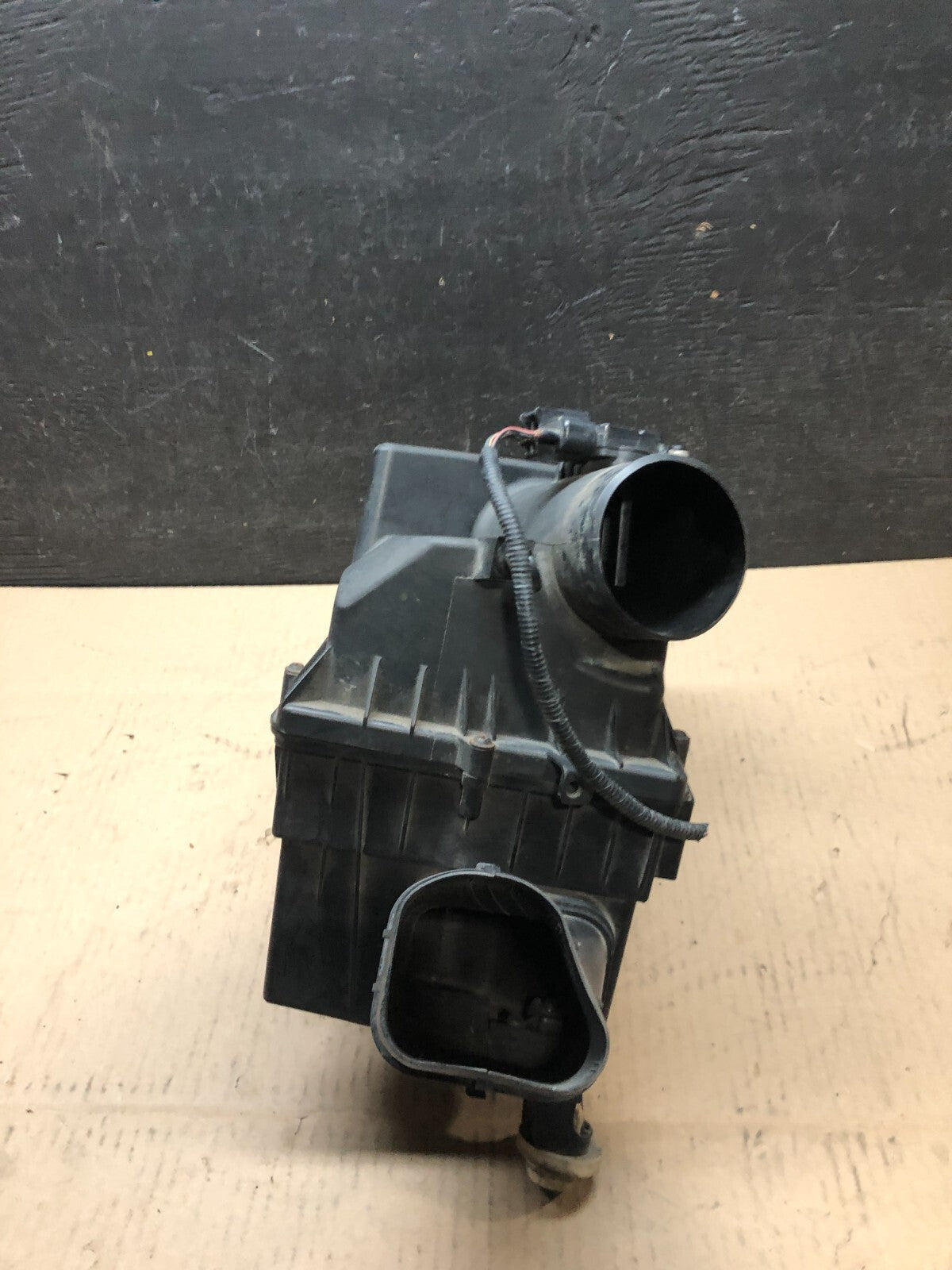 2010-2013 Jaguar XJ 5.0l Right Air Filter Box Cleaner Intake Pipe Hose G9400 DG10