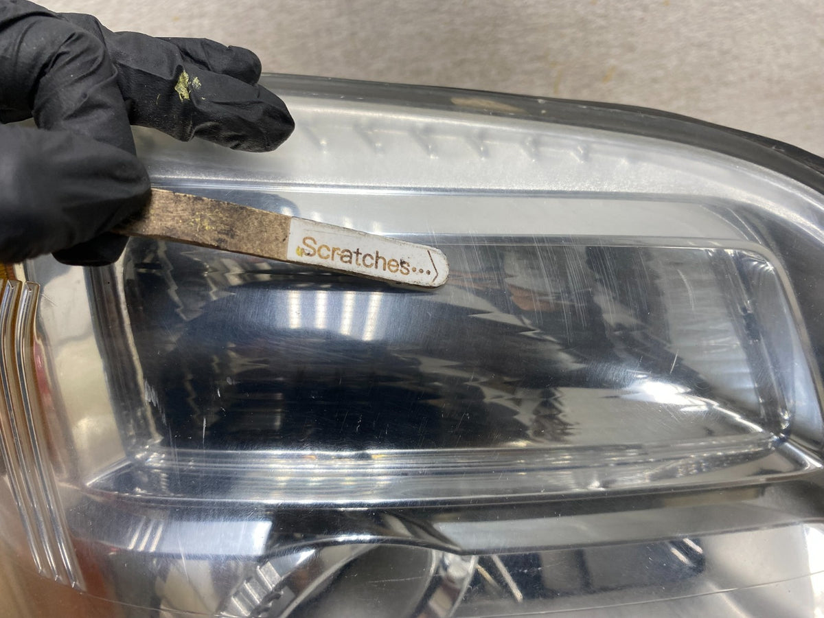 2010 to 2015 GMC Terrain Halogen Passenger Right Rh Side Headlight AH5854 DW3