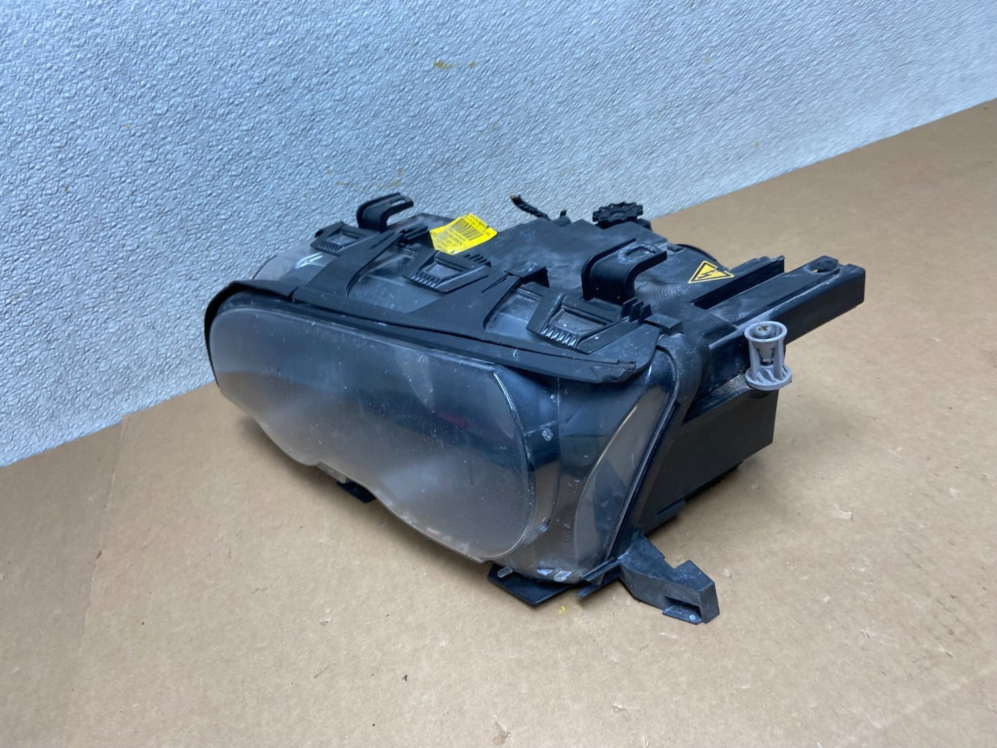 2002 to 2003 BMW 325Ci 330Ci E46 Coupe Left Side Xenon Headlight Z6624 DG1