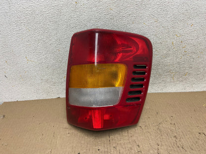 1999-2004 Jeep Grand Cherokee WJ Right Passenger Rh Tail Light AH6021 LK0
