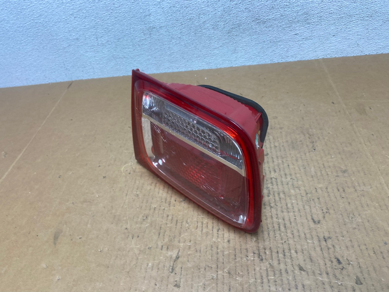 2013-2016 Chevrolet Malibu Right Passenger Rh Inner Tail Light AE0537 LK1