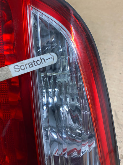 2000-2001 Infiniti i30 Right Passenger Rh Side Tail Light Inner Oem O9799 DW5