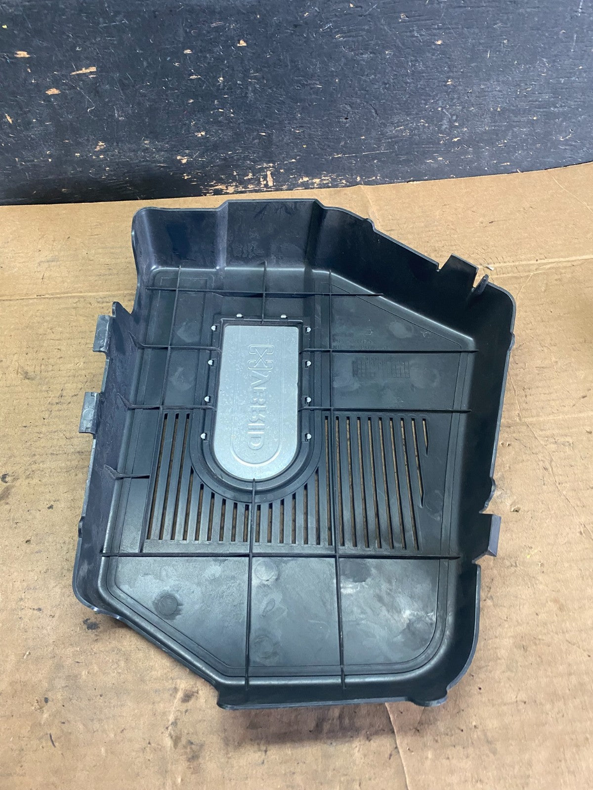 2008 2009 2010 Saturn Vue Hybrid 2.4L Battery Cover OEM q8473  DG6