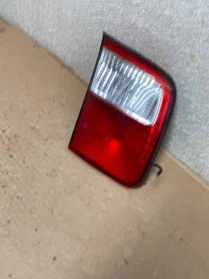 2001 2002 Subaru Forester Left Driver Inner Lid Mounted Tail Light Oem AB0124 LK1