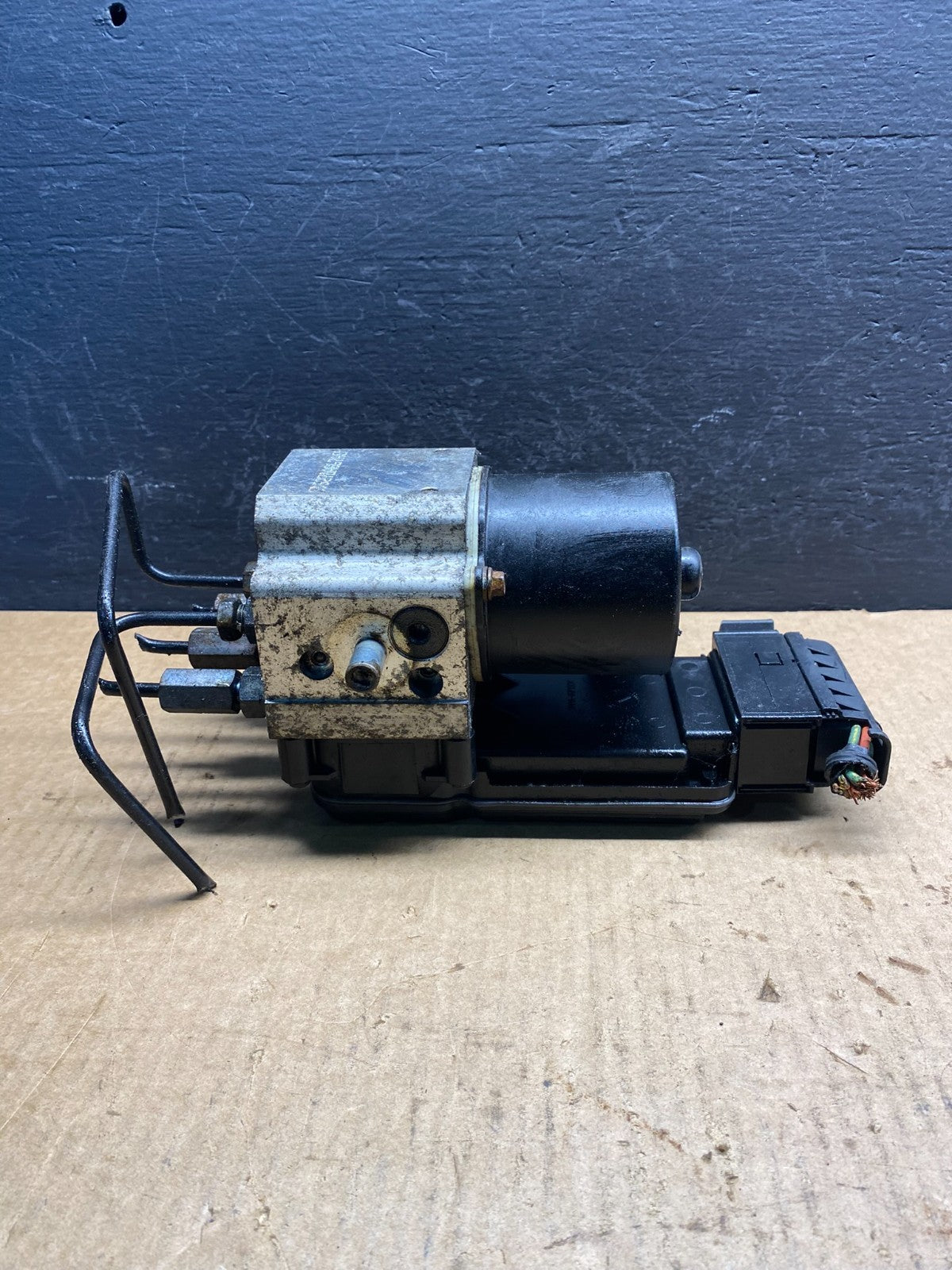 2006 2007 Ford E250 E350 Anti-Lock ABS Antilock Brake Pump AC7020 DG4