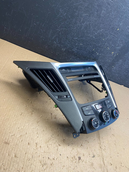 2011 - 2014 Hyundai Sonata Center Radio Climate Control Air Vent Bezel AE4098 DG1