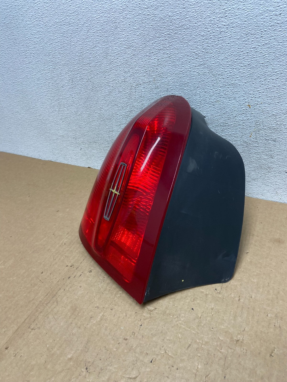 1998 to 2002 Lincoln Town Car Left Driver Lh Tail Light AF9710 DW1