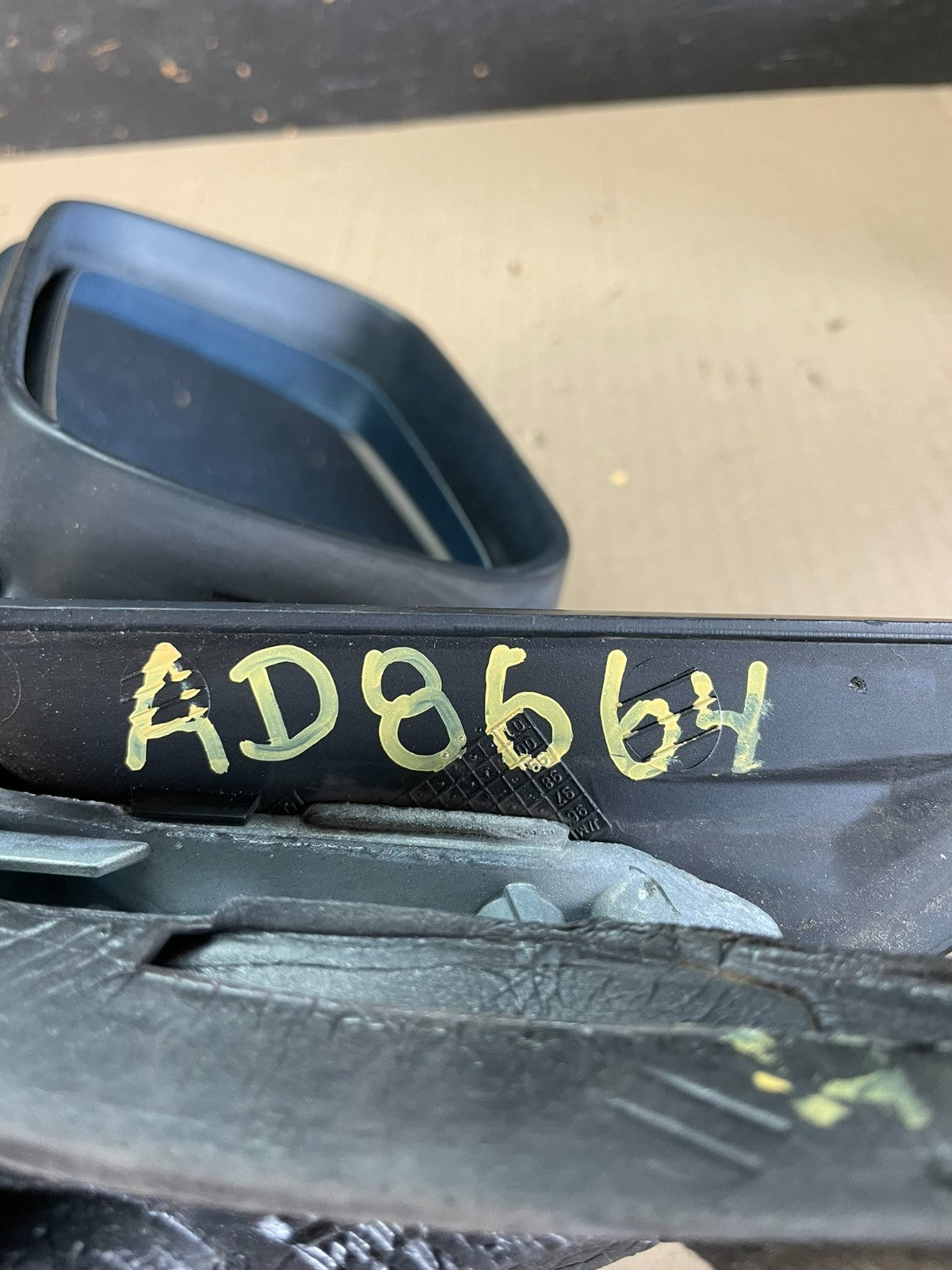 2001 to 2006 BMW 325i Left Driver LH Side View Door Mirror AD8664 DW11