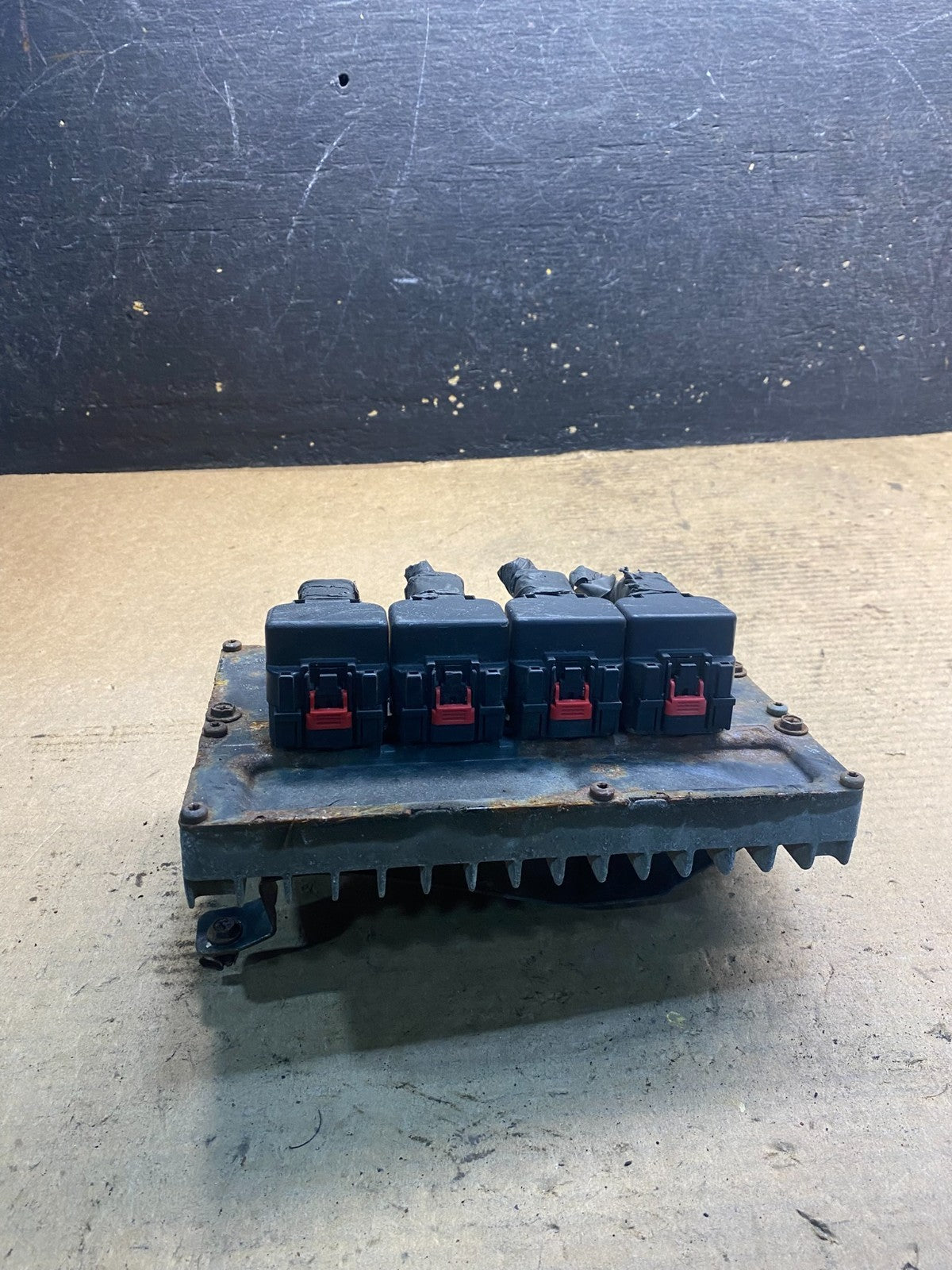 2006 Chrysler Town Country Caravan Engine Control Unit ECU Module AA3010 DG1