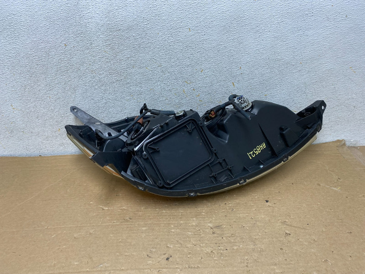 2006 to 2010 Toyota Sienna Left Driver Lh Side Headlight Halogen AH8521 DW6