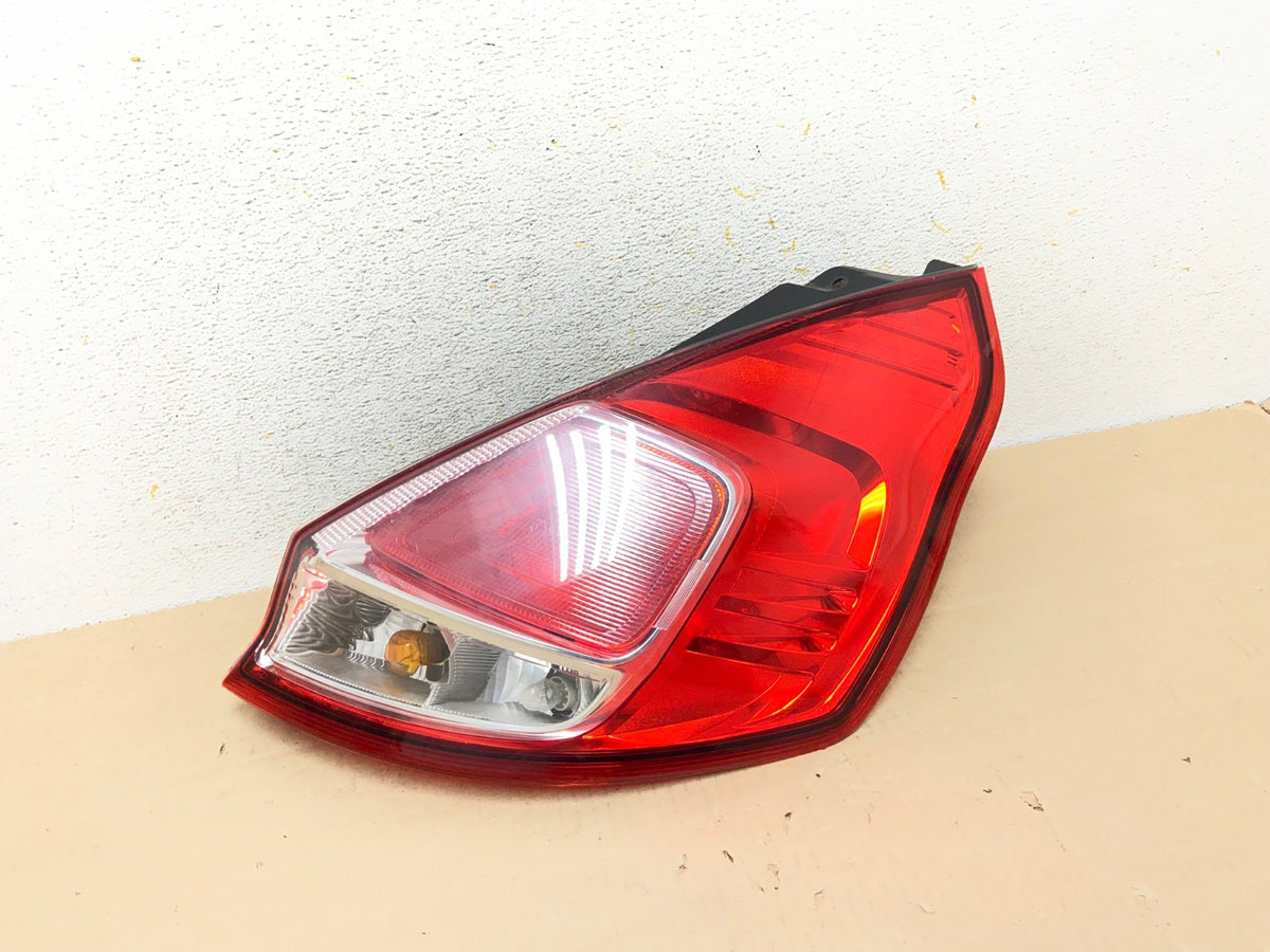 2014 to 2019 Ford Fiesta Hatchback Passenger Right Side Tail Light 4 Door AI21610