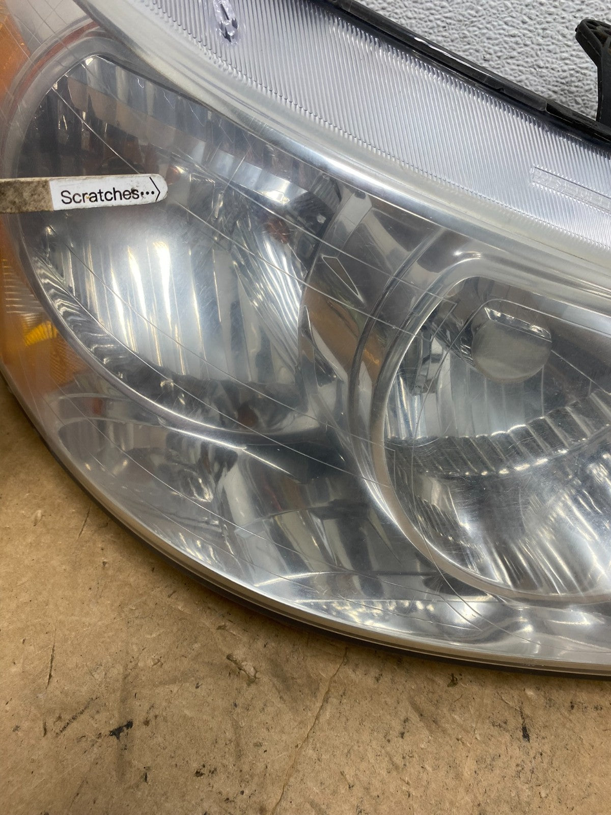 2006 to 2009 Pontiac Torrent Right Passenger RH Side Halogen Headlight AD5225 DW3