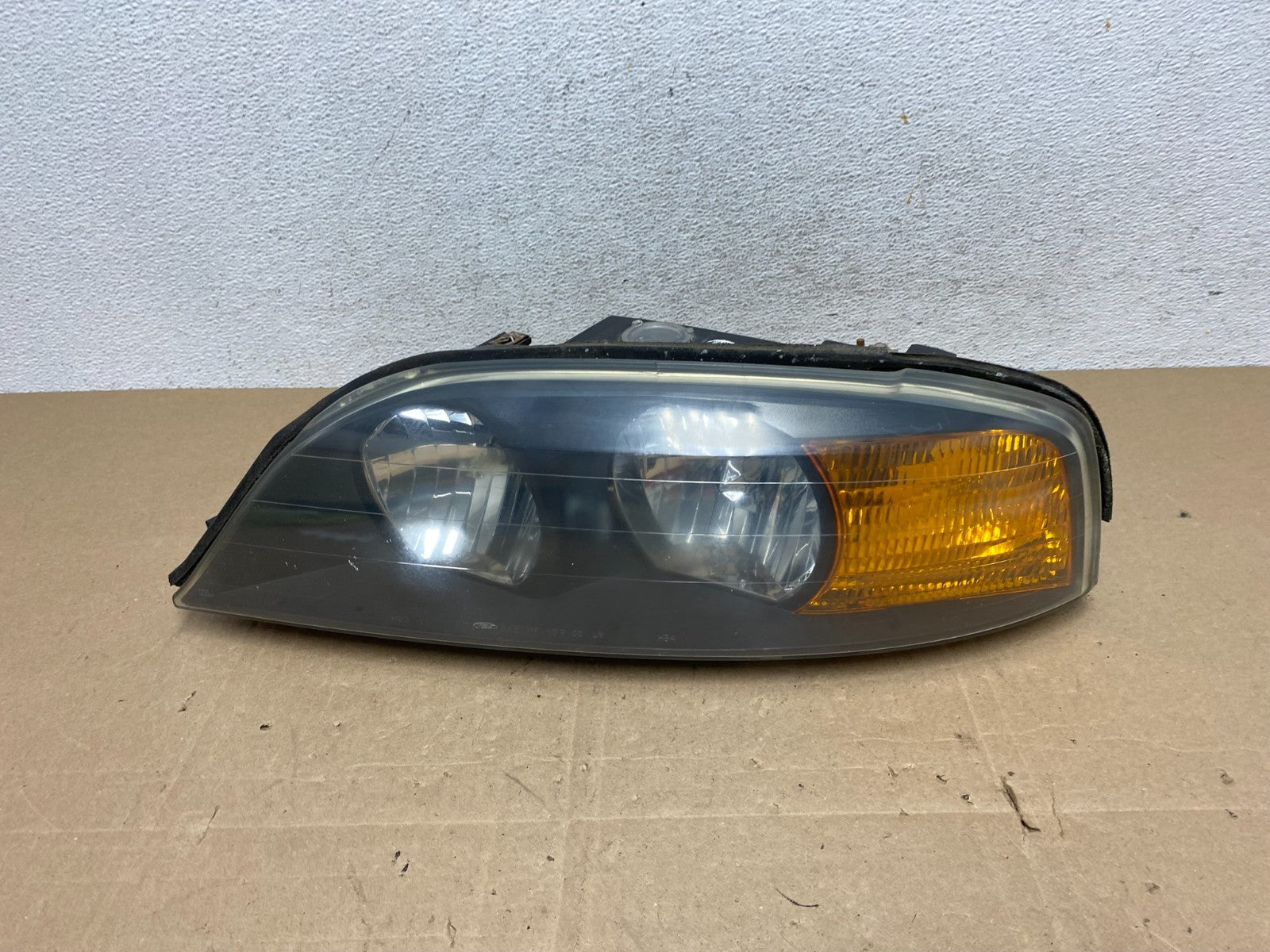 2000 to 2002 Lincoln Ls Left Driver Lh Side Headlight Halogen AE5060 DW0