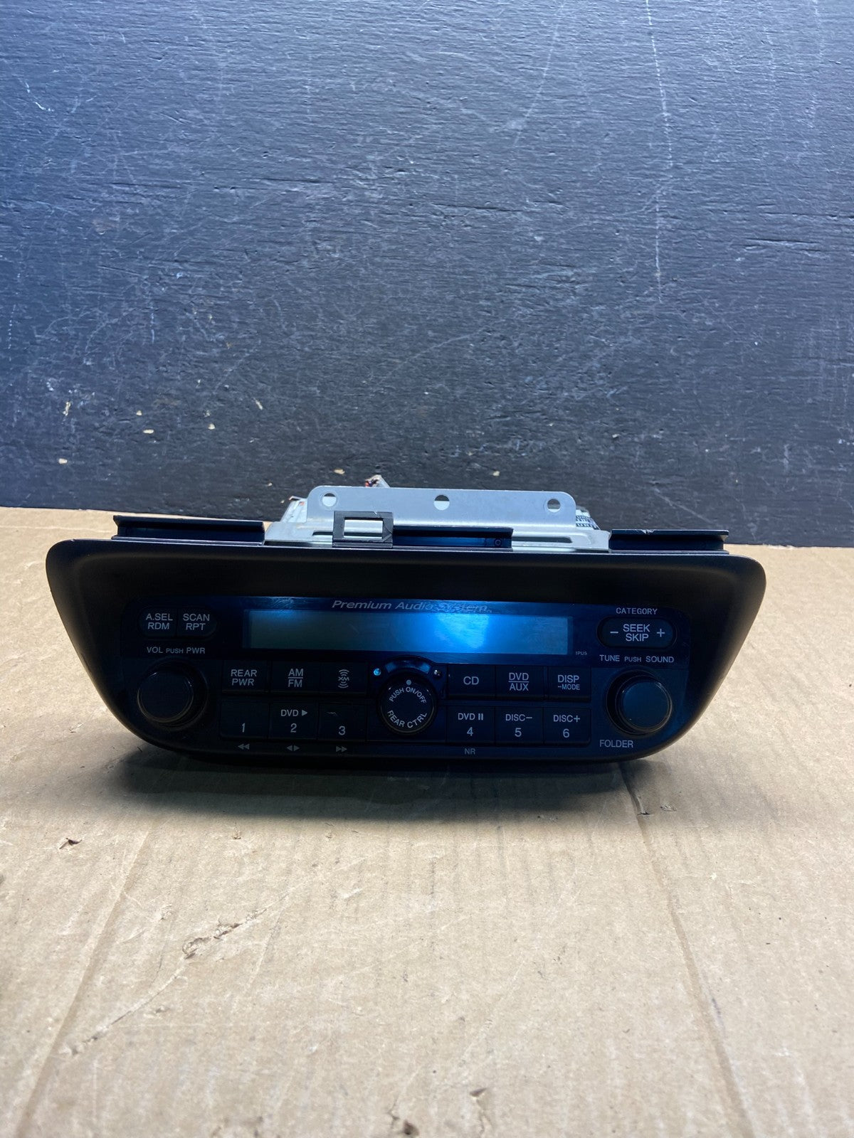 2005 to 2010 Honda Odyssey Am Fm Cd Player Radio Receiver AG1698 DG0