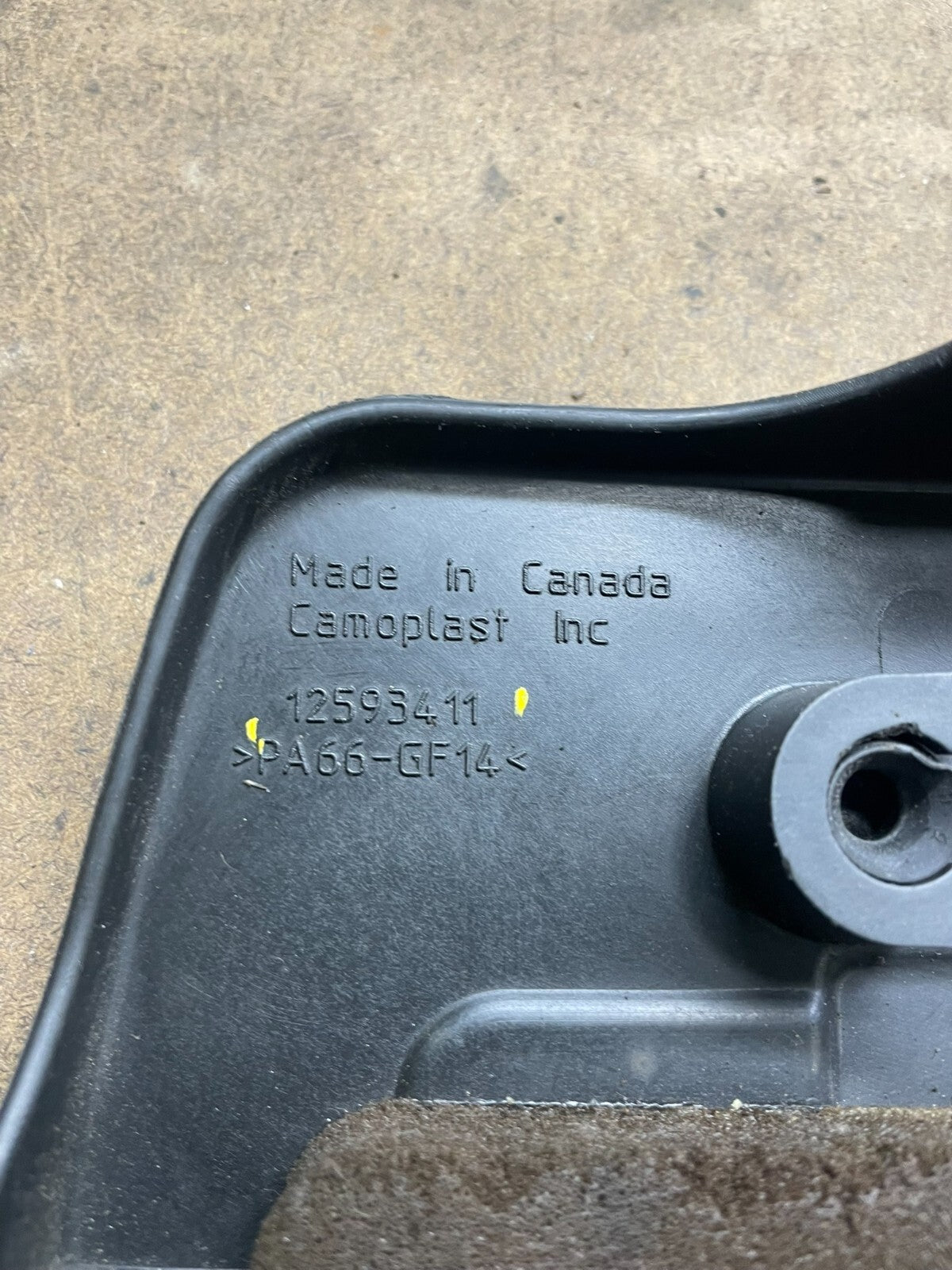 2005 to 2006 Chevrolet Malibu 3.5L Engine Cover Plastic Motor Shield M5305 DG8
