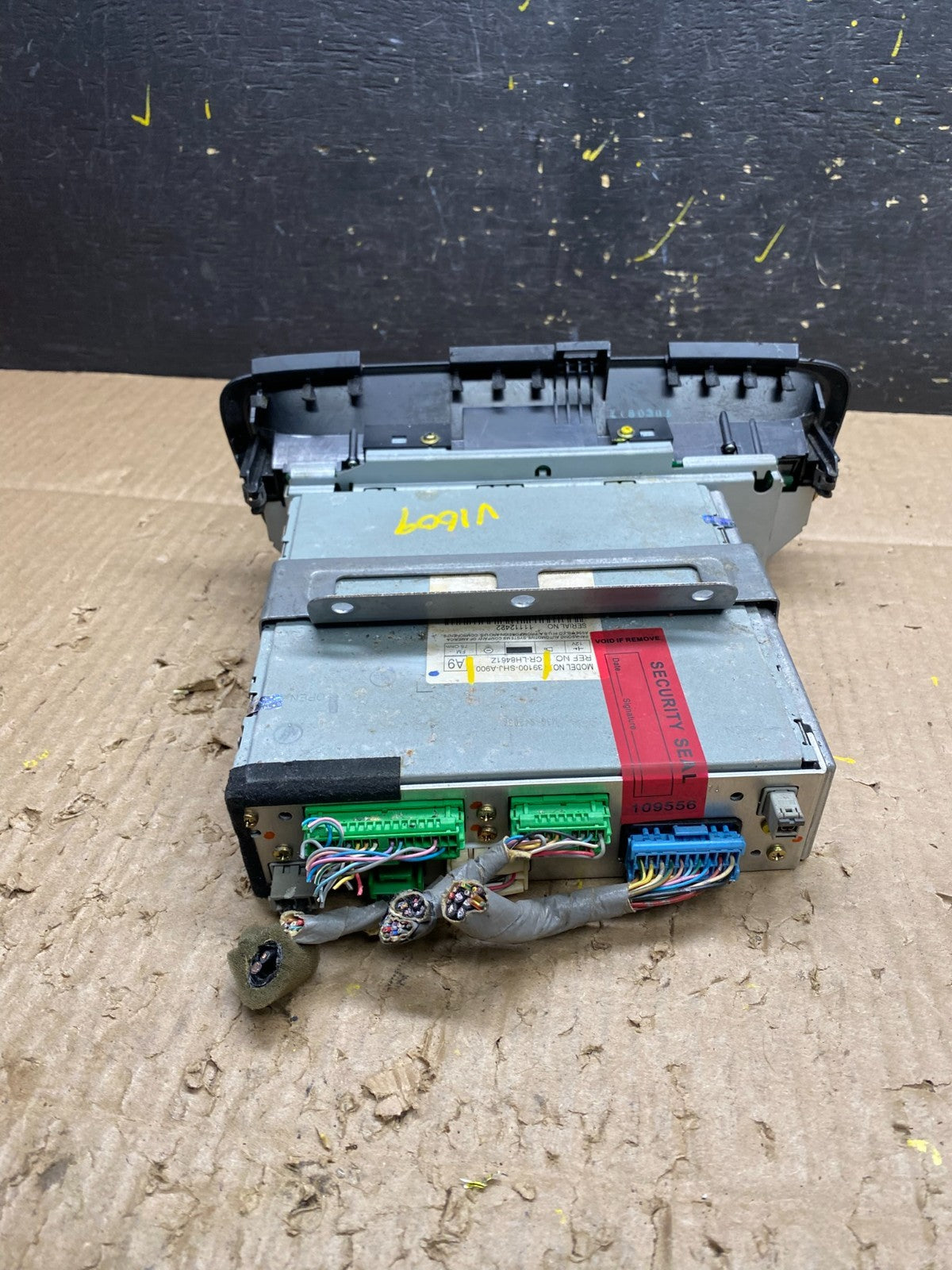 2005 to 2010 Honda Odyssey Am Fm Cd Player Radio Receiver V1609 DG4