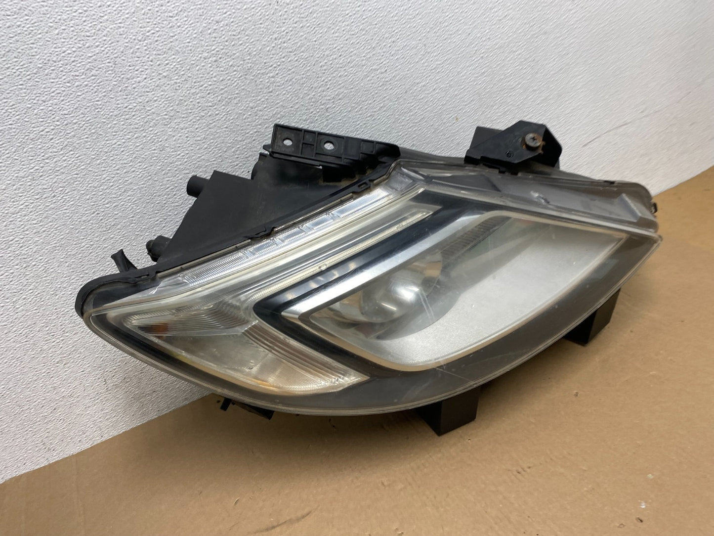2007 - 2009 Mazda Cx9 Cx-9 Right Passenger RH Headlight Halogen AD6414 DW2