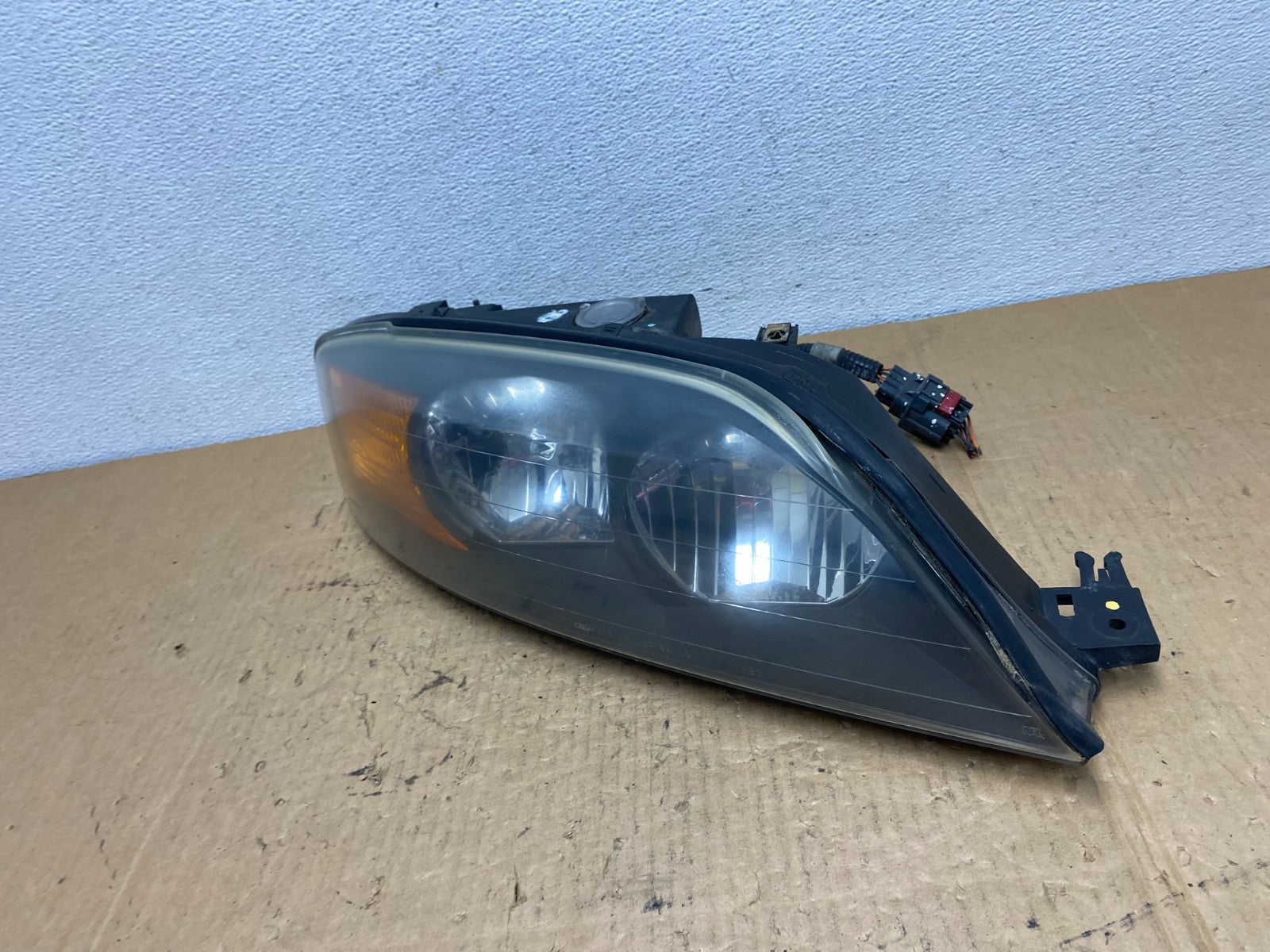 2000 to 2002 Lincoln Ls Right Passenger RH Side Headlight Halogen AC8337 DW1
