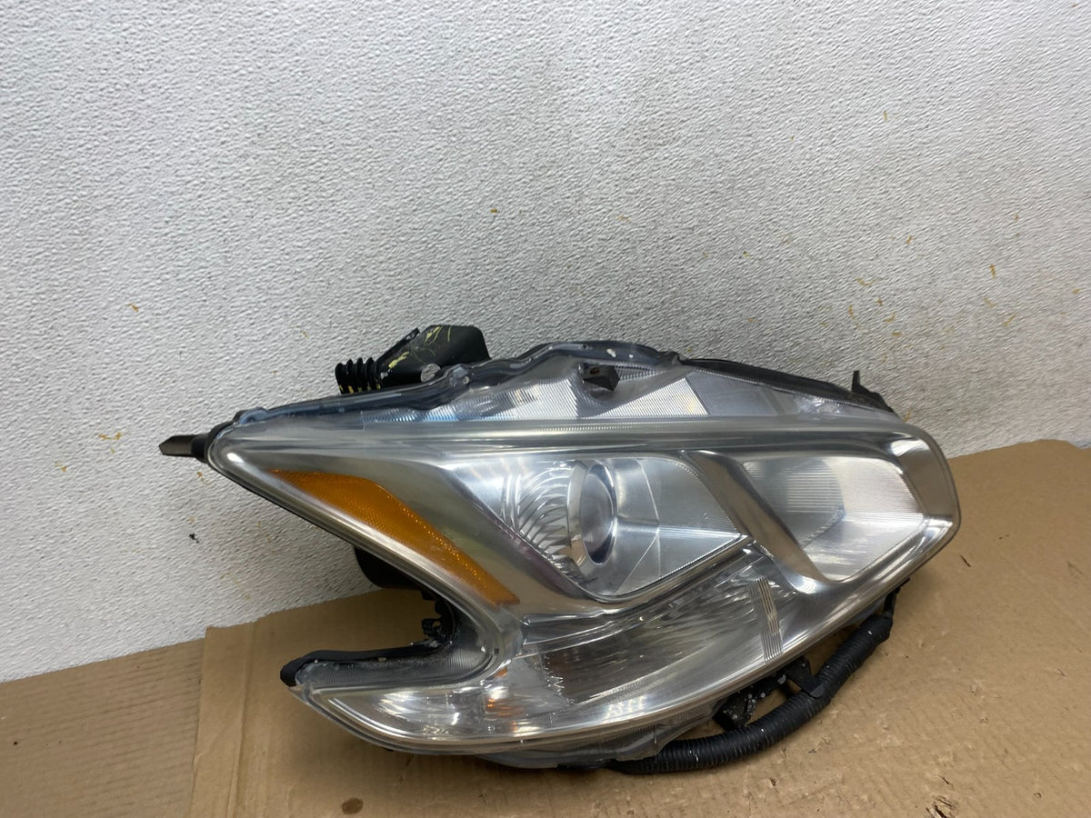 2009 - 2014 Nissan Maxima Headlight Right Passenger Xenon HID AI1230 DW2