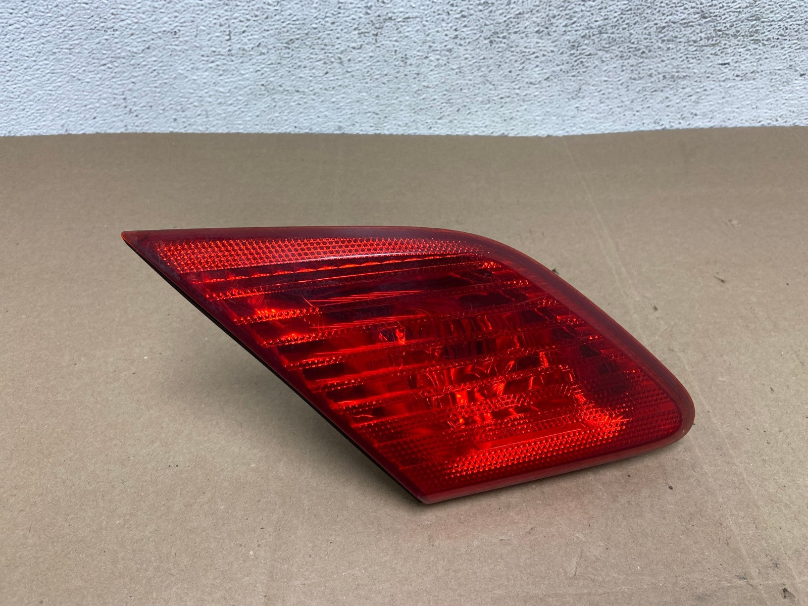 2003 to 2004 Toyota Avalon Left Driver LH Side Inner Tail Light AE4872 LK0