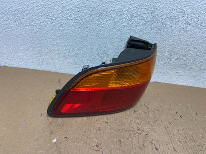 1998 1999 2000 Toyota Sienna Left Driver Tail light AD8780 DG2