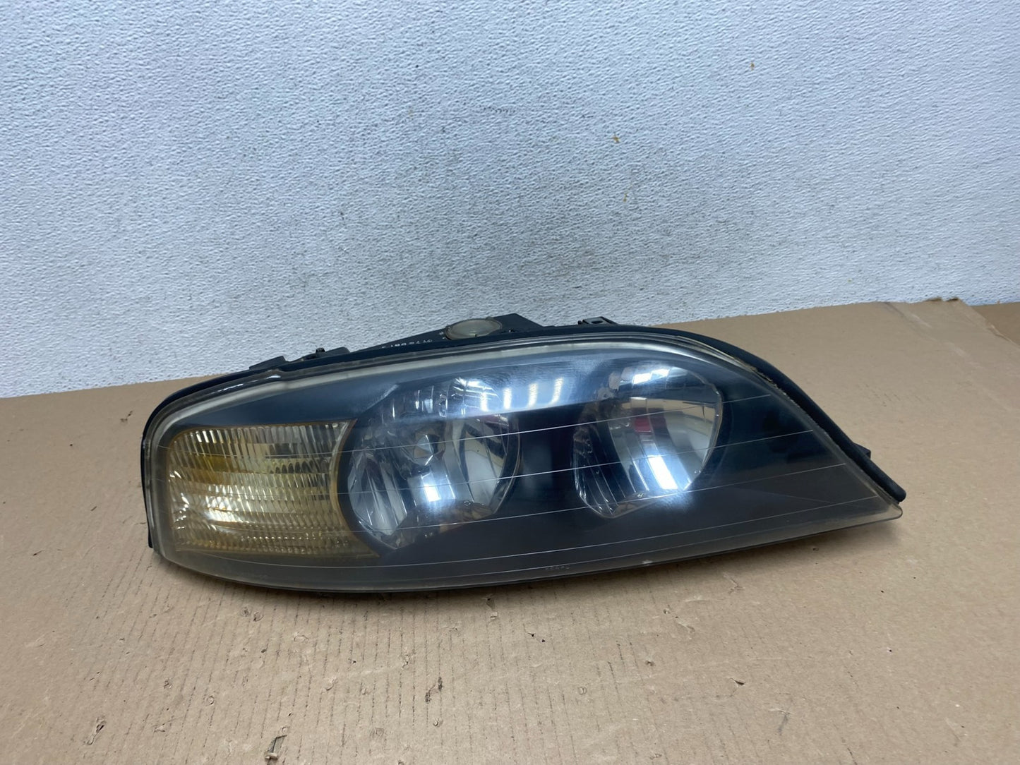2000 to 2002 Lincoln Ls Right Passenger RH Side Headlight Halogen AE7263 DW0