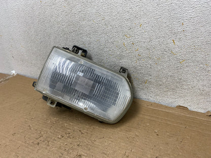 1996-1998 Nissan Pathfinder Right Passenger Side Headlight ah9164 DG2