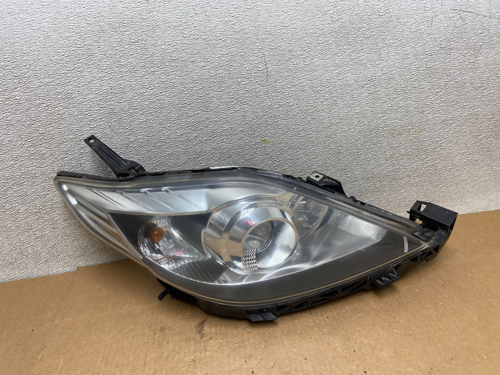 2008 2009 2010 Mazda 5 Right Passenger RH Black Xenon Headlight Z6913 DW0