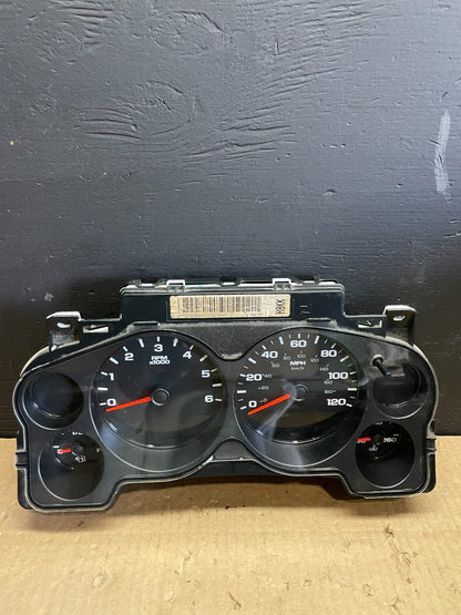 2007 to 2013 Chevrolet Silverado Suburban Cluster Gauge Speedometer OE AB7525 DG0