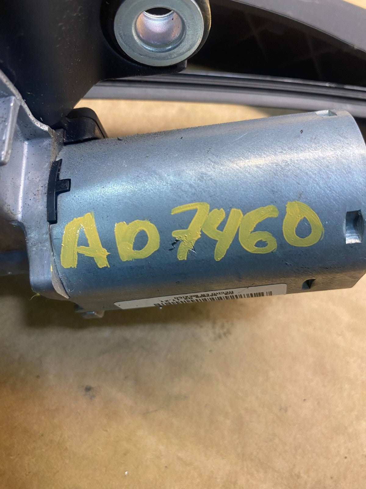 2020 to 2023 Ford Explorer Rear Windshield Wiper Motor AD7460 DG7
