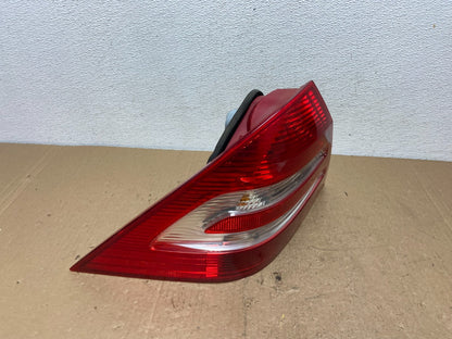 2005-2007 Mercedes-Benz C230 C240 W203 C-Class Left Driver Tail Light AC5980 DW2