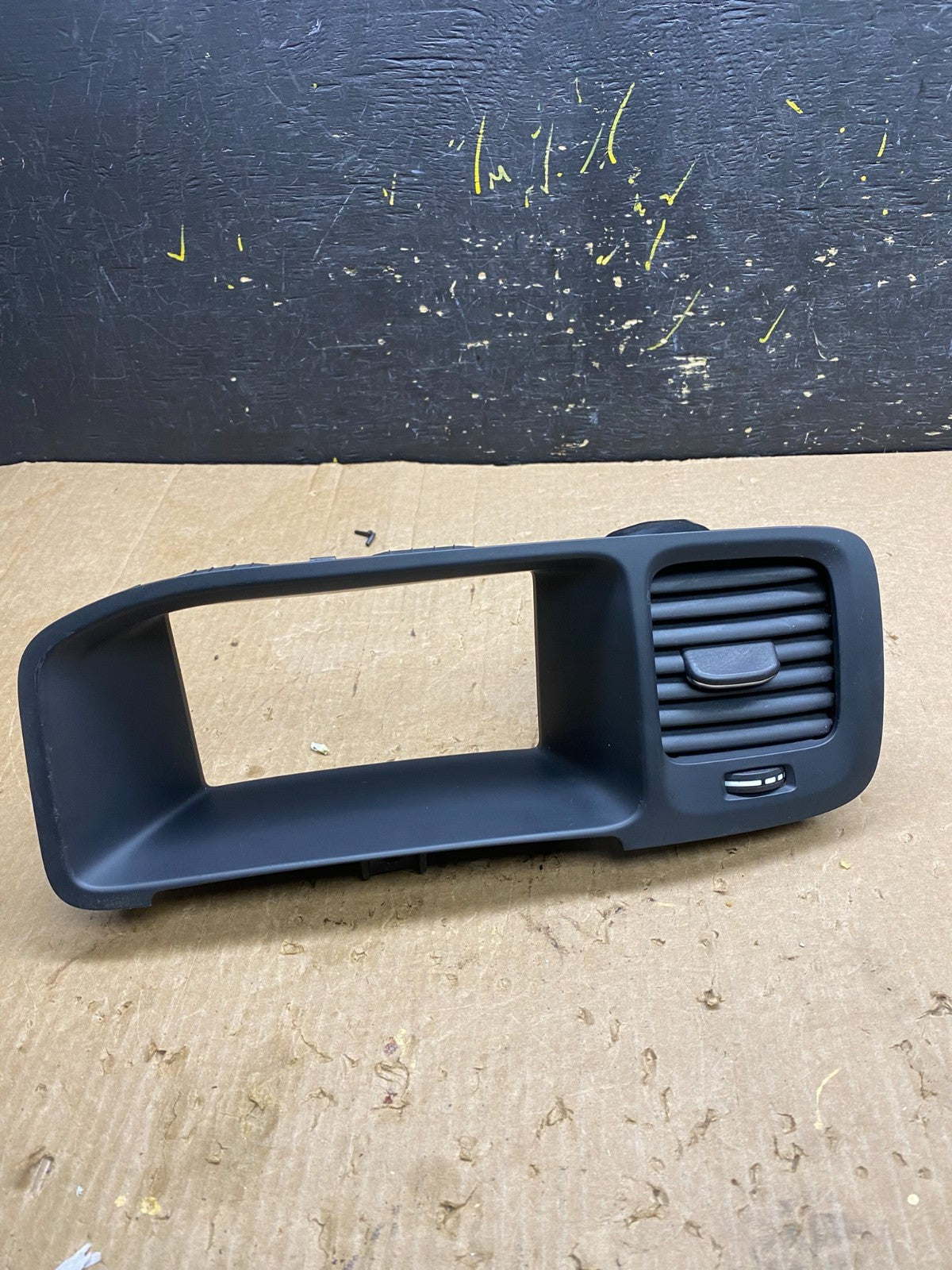 2011-2018 Volvo S60 Radio Air Vent Bezel Panel Trim Oem Z4350 DG0