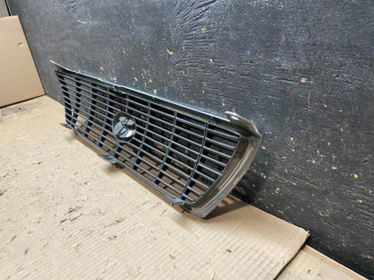 1995 1996 1997 Toyota Avalon Front Upper Grill Grille  OEM X8265 DG5