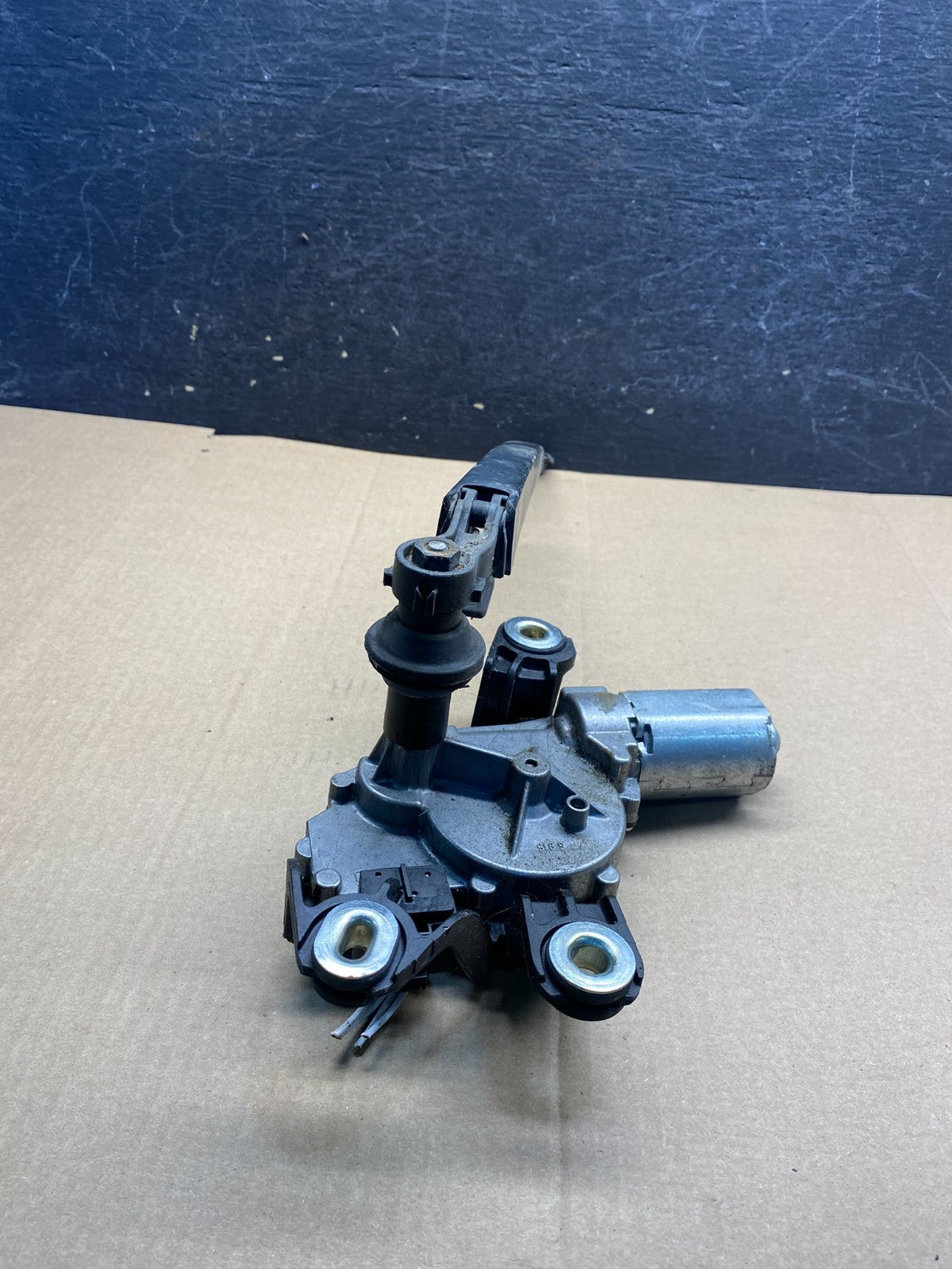 2010 to 2014 Volkswagen Golf Rear Windshield Wiper Motor ah4670 DG4