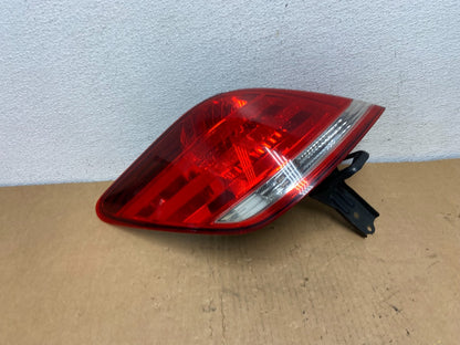 2005-2010 Toyota Avalon Left Driver Lh Side Tail Light AC8524 DW0