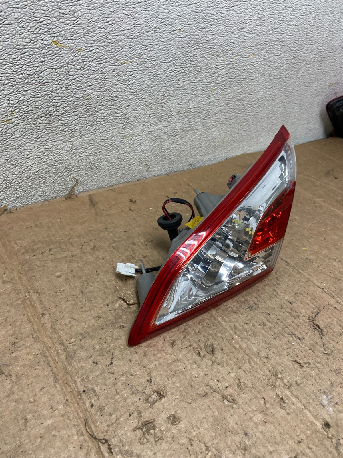 2011-2014 Nissan Murano Right Passenger RH Side Inner Tail Light Oem AA4269 DW2
