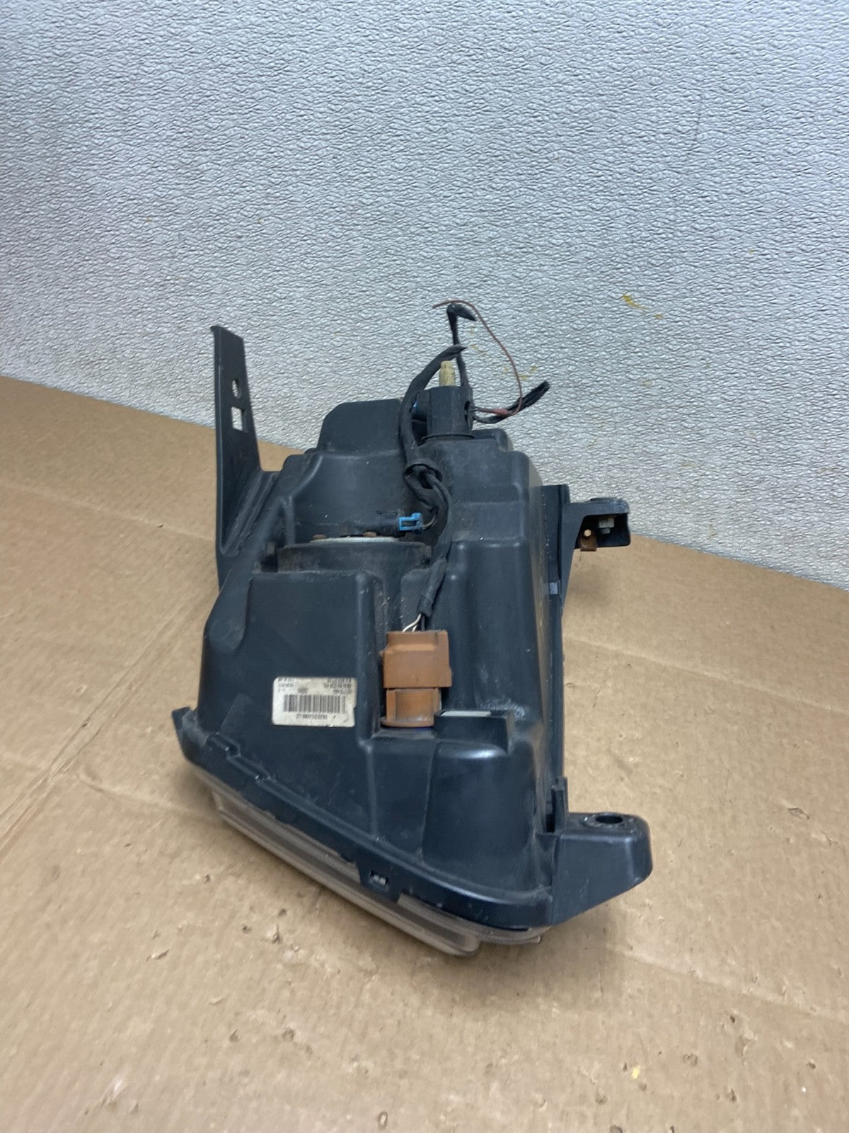 2011-2013 Jeep Grand Cherokee Right Passenger Halogen Headlight Y8590 DG8
