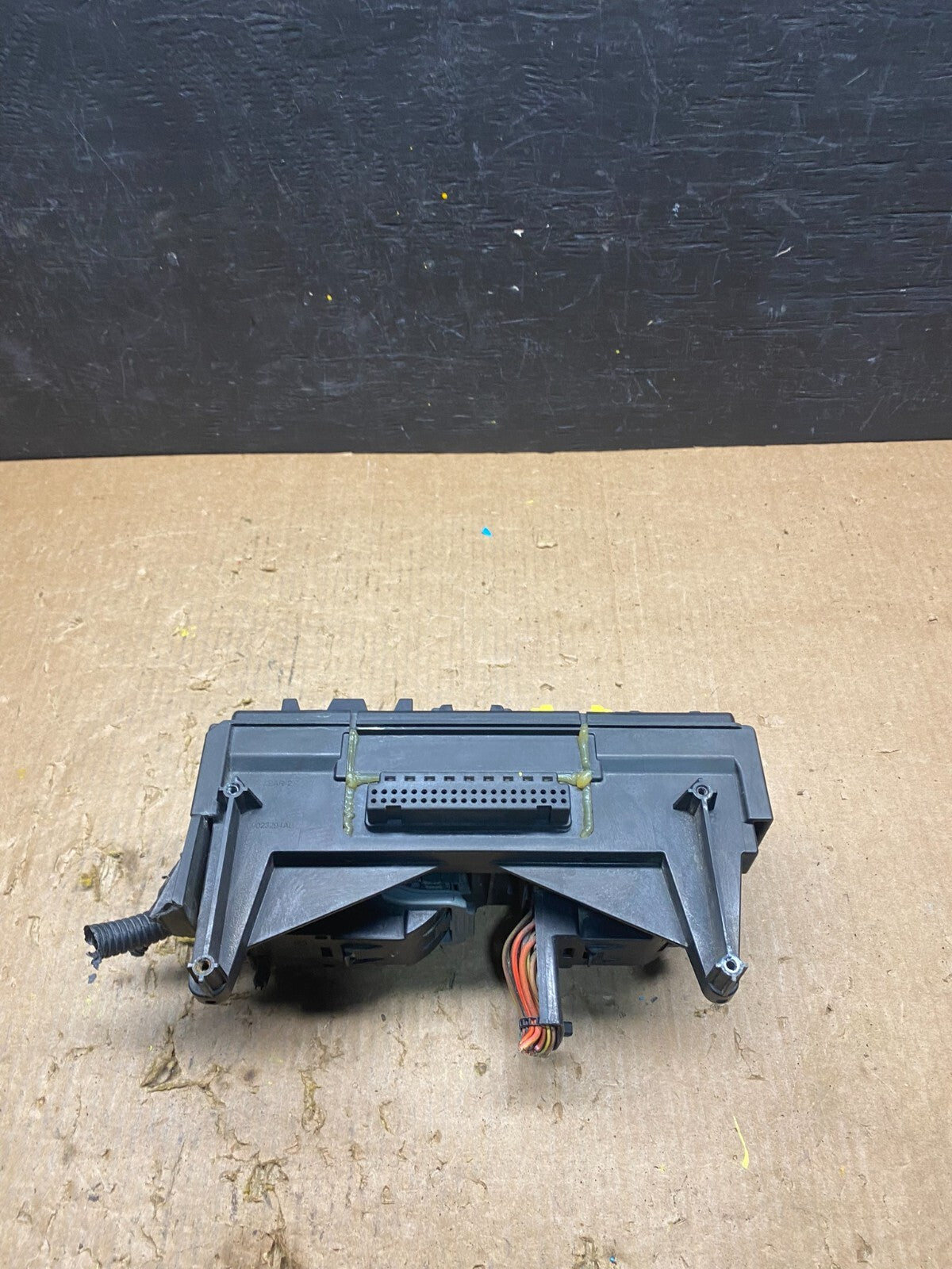 2005 Jeep Grand Cherokee Integrated Power Fuse Box Relay 04692071AB H7395 PS4