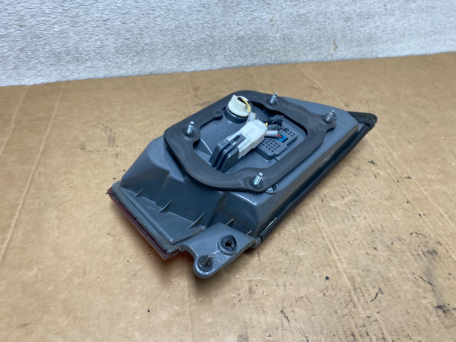 2006 2007 2008 2009 Hyundai Azera Right Passenger Inner Tail Light T2284 DW4