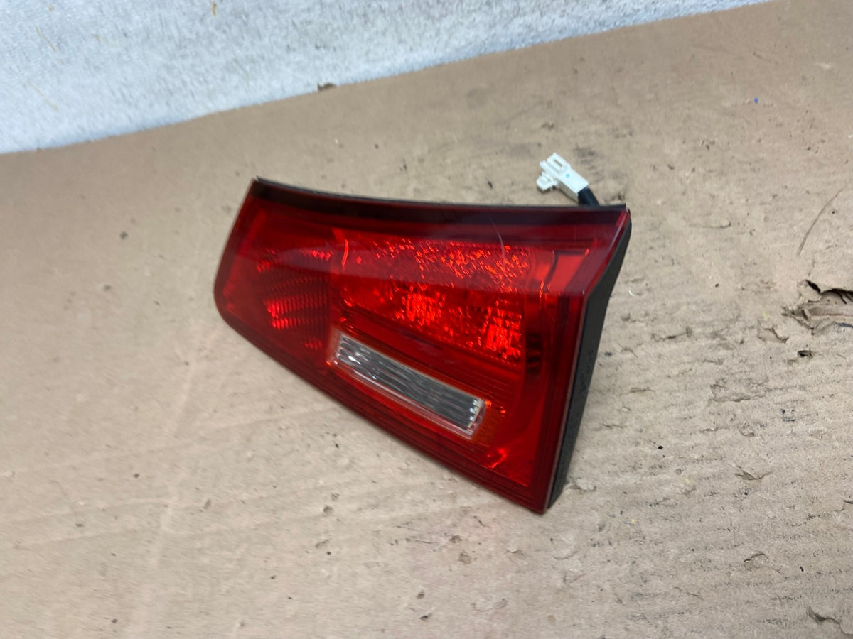 2006 - 2008 Lexus Is250 Is350 Right Passenger RH Inner Tail Light AI1070 LK1