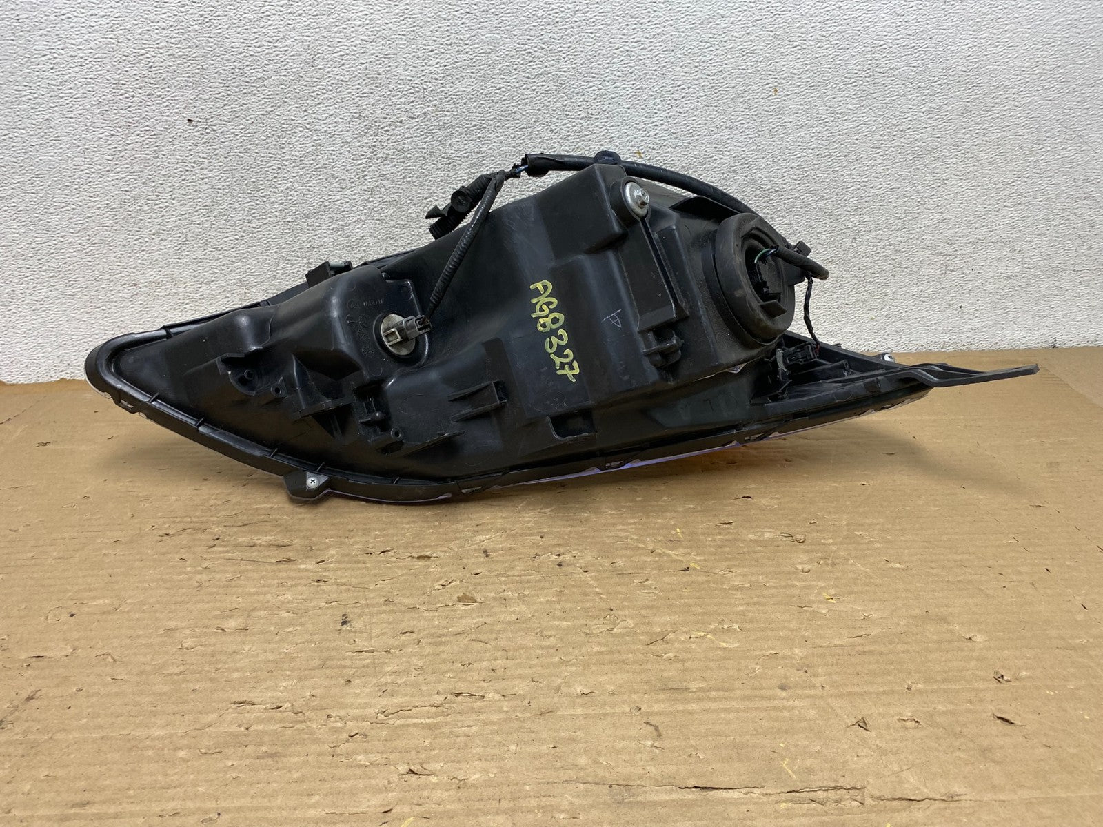 2007 to 2011 Honda CR-V Crv Left Driver LH Side Headlight Halogen AG8327 DW3