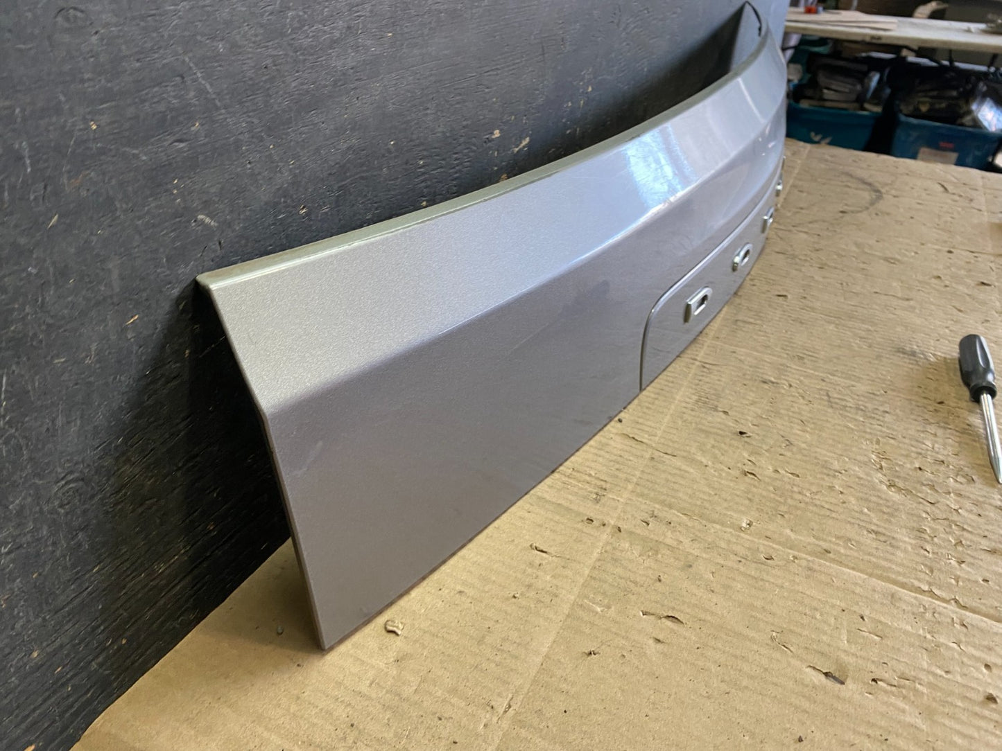 2011-2018 Dodge Grand Caravan Rear Tail Gate Trim Molding Panel OEM u6458 DG2