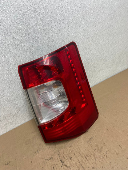 2011-2016 Chrysler Town and Country Right Passenger RH Tail Light AE6451 LK2