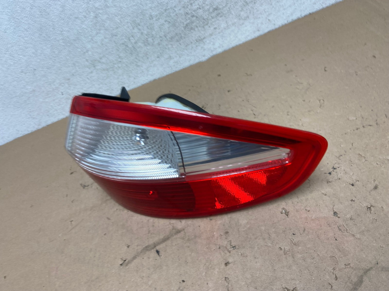 2014-2019 Ford Fiesta Right Passenger RH Side Tail Light AG4242 LK1