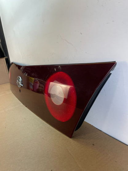2000-2004 Chevrolet Impala Rear Trunk Center Finish Panel Tail Light AG3121 DG1